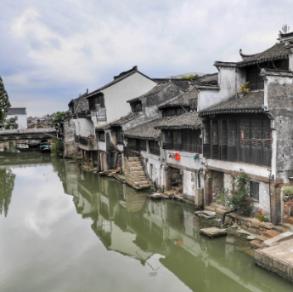 三国赤壁之战中，曹操为什么不从陆地上攻打孙权？游戏画面
